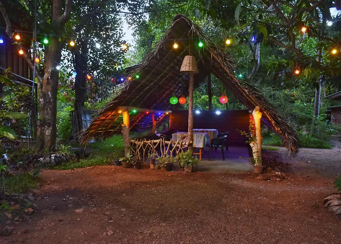 Akash Treehouse