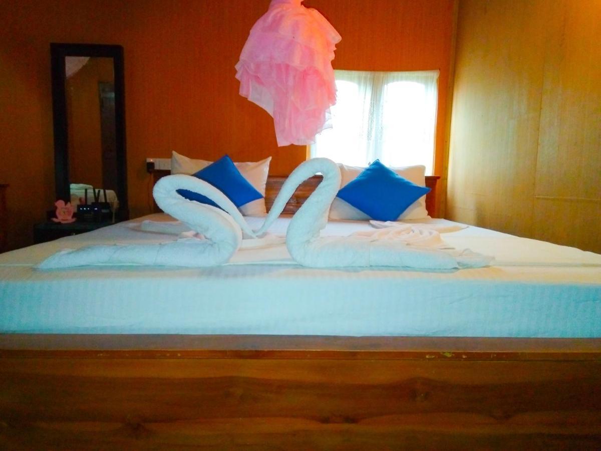 Akash Treehouse Homestay *