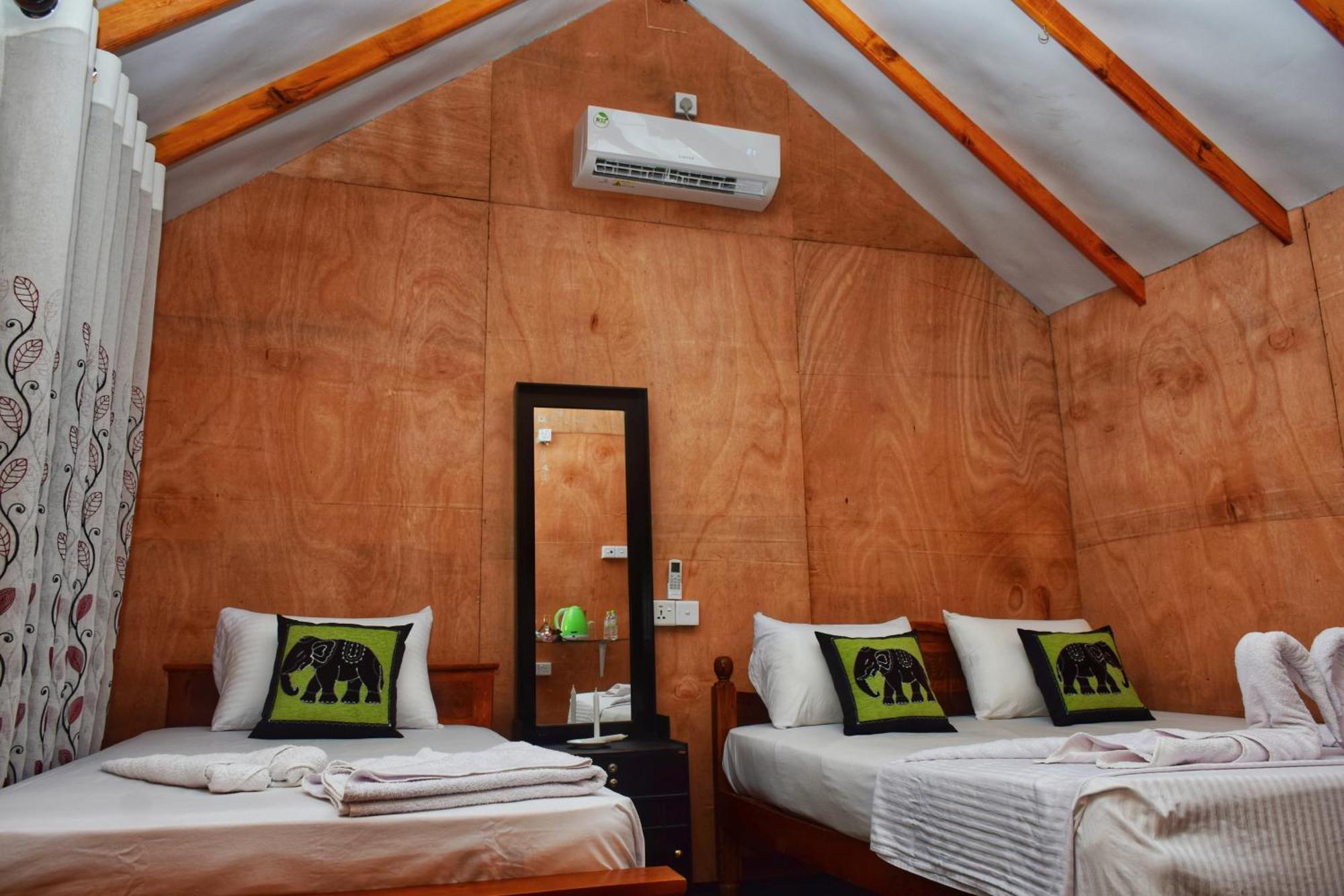 Homestay Akash Treehouse Sigiriya